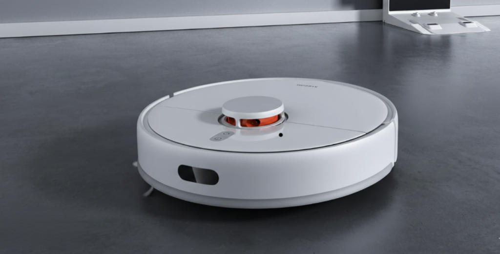 Xiaomi Vacuum X10 robot süpürge ve otomatik toz boşaltma istasyonu detaylı inceleme görseli.
